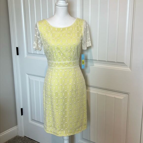 NWT $169 Antonio Melani Alexa Dress Garden lace 2 XS Yellow wedding cocktail NEW - Picture 1 of 16